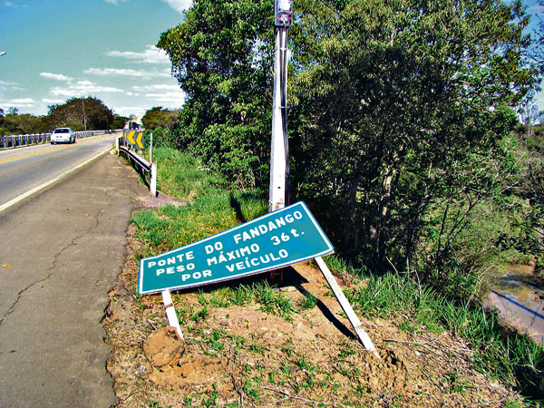 Ponte do Fandango perde uma placa