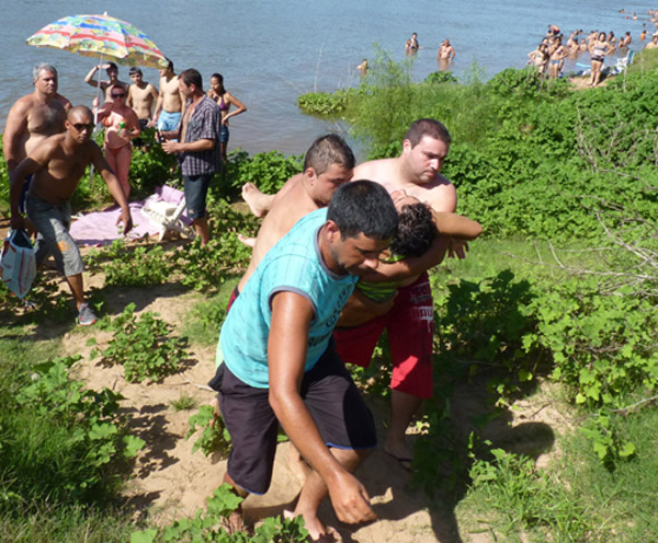 Mulher afoga-se na Praia Nova e é socorrida no HCB