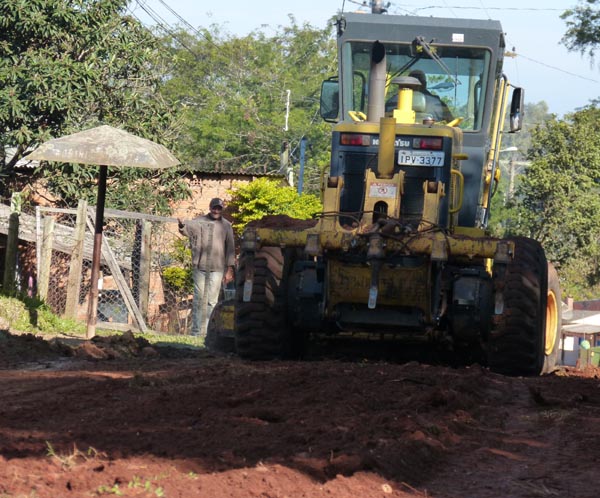 Prefeitura faz mutirão de obras no Cristo Rei