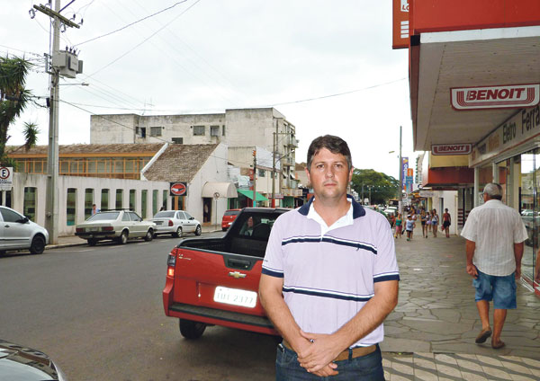 Expansão do comércio sobrecarregou luz