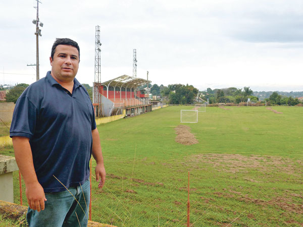 SMD projeta estádio sem iluminação e torcida em pé