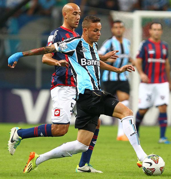 Grêmio perde nos pênaltis e dá adeus à Libertadores