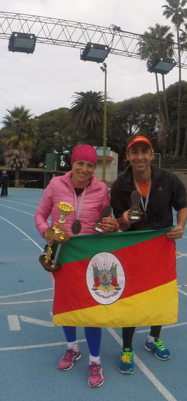 Renata conquista troféu e garante recorde em 48 horas no Uruguai