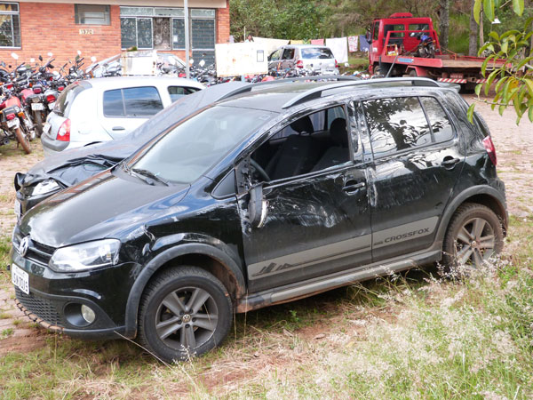 Vereador Paulão capota carro na Rua Duque de Caxias