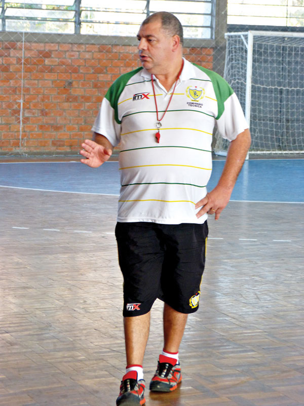 Paulo Boff não é mais o treinador da Acafutsal