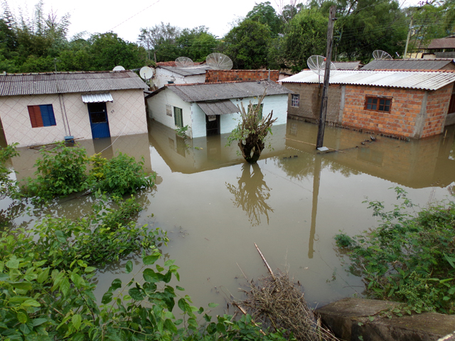 Cachoeira vive a maior enchente desde 1941