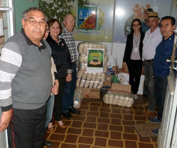 500 quilos de comida aos atingidos pela enchente