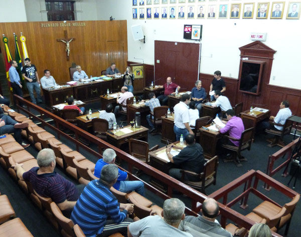 Vereadores sepultaram a Lei Maia antes da votação