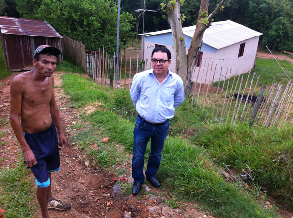 Moradores da parte baixa do Bairro Santo Antônio sofrem com enxurradas