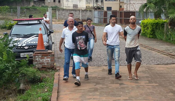 Irmãos são presos por agredir as irmãs