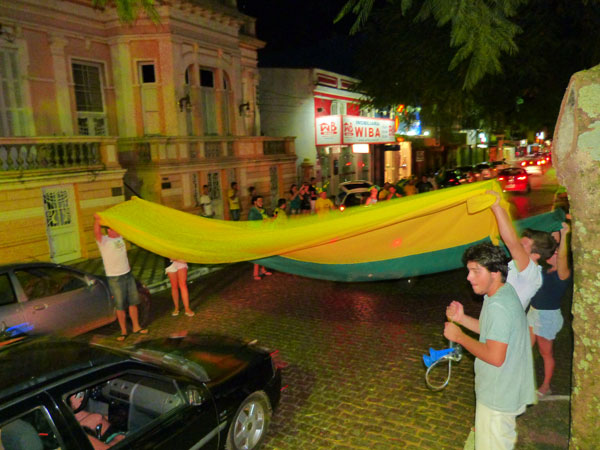 Coxinhas comemoram na Rua 7