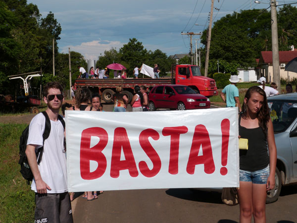 Protesto fecha a Volta da Charqueada