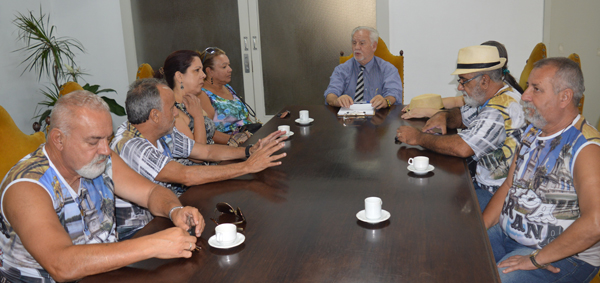 Ghignatti recebe convite e vai desfilar com a banda Veterana