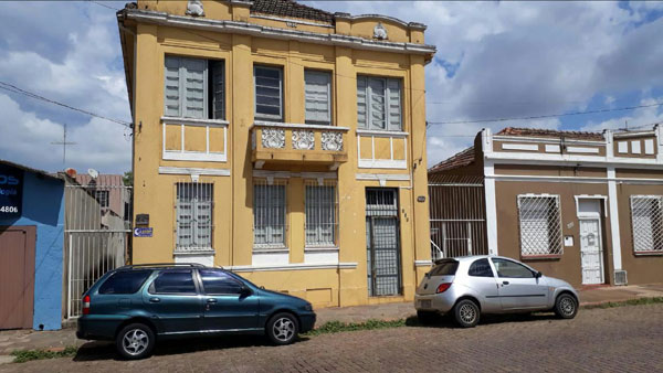 Casarão de 1935 foi demolido na Rua 7 de Setembro