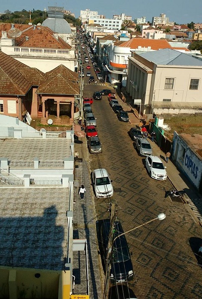 Foto do calçamento histórico da Rua 7 viraliza no Facebook