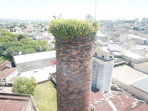 Prefeitura interdita área no entorno da chaminé do Roesch