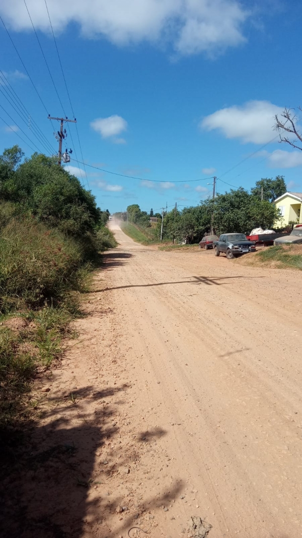 Moradores pedem pavimentação na Vila Vargas