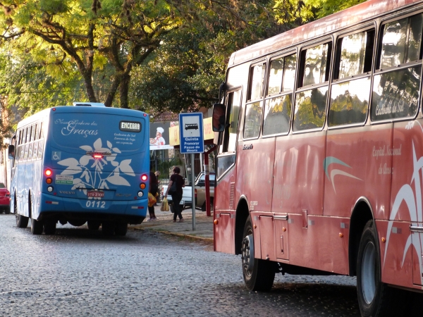 Final de semana com ônibus para a Praia Nova