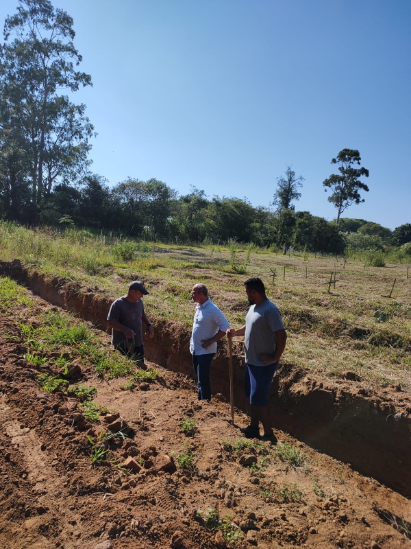 Prefeito Balardin vistoria cemitérios e avalia construção de novas carneiras