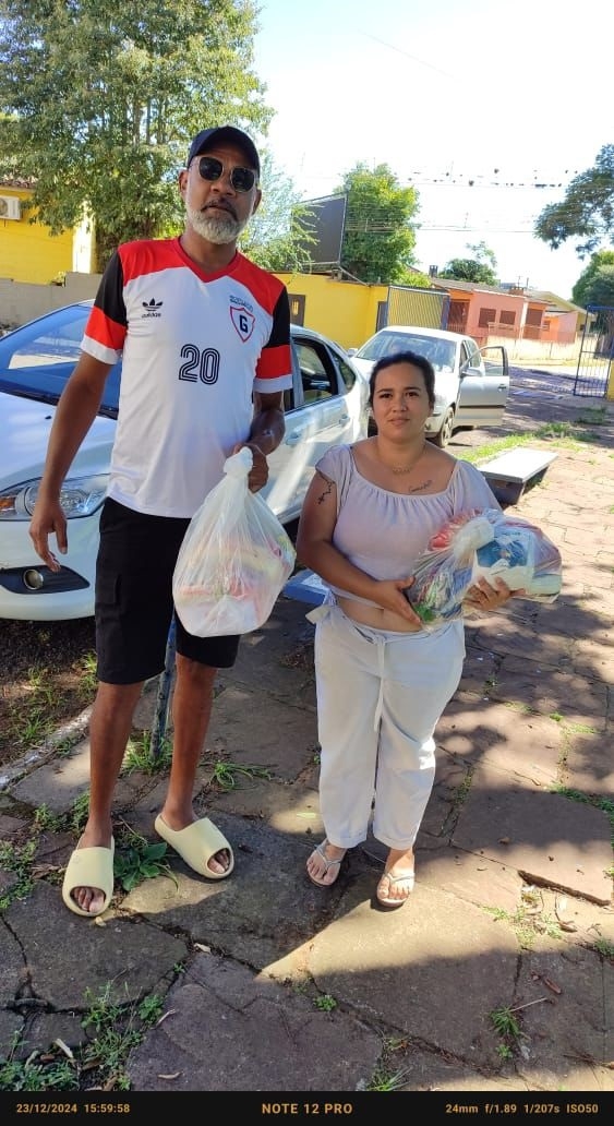 Gauchinho entrega uma tonelada de alimentos 