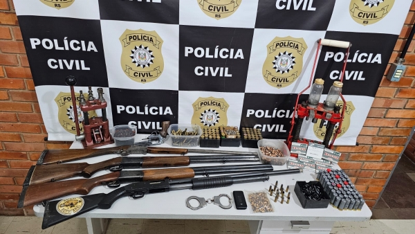 Polícia Civil recolhe cinco armas no Bairro Bom Retiro