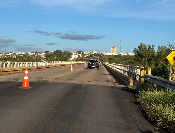  Caminhões liberados na ponte da ERS 403 em Rio Pardo