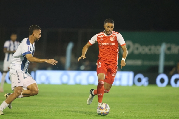 Inter derrota o São José com dois gols no fim