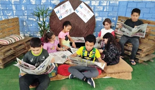 Espaço da Leitura na feira da Escola Jacuí 